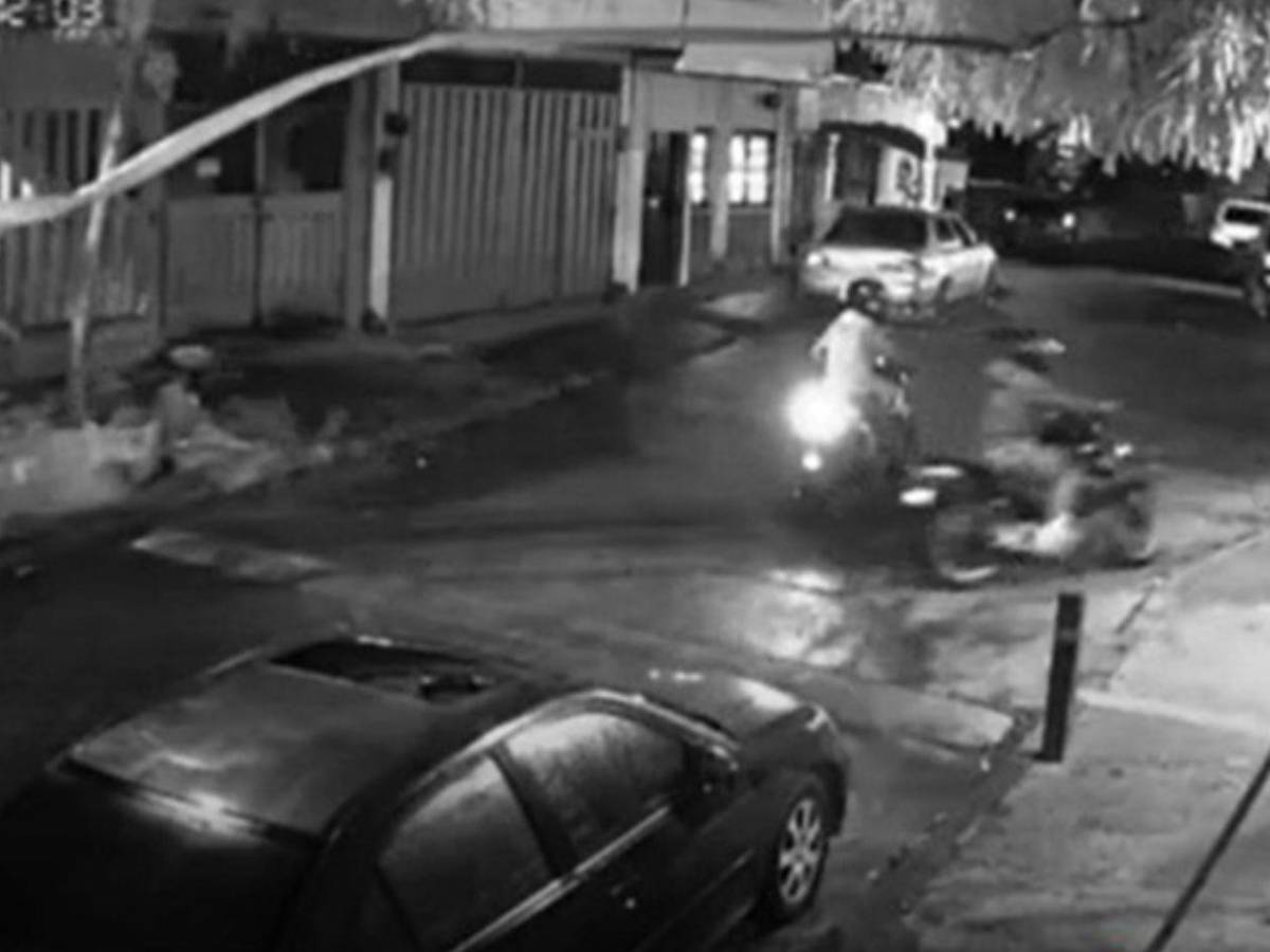 Segundo a segundo: Así le quitaron la motocicleta a un joven en Comayagüela