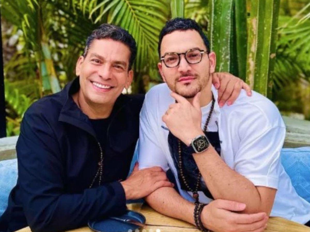 Ismael Cala presenta por primera vez a su novio tras 15 años de relación