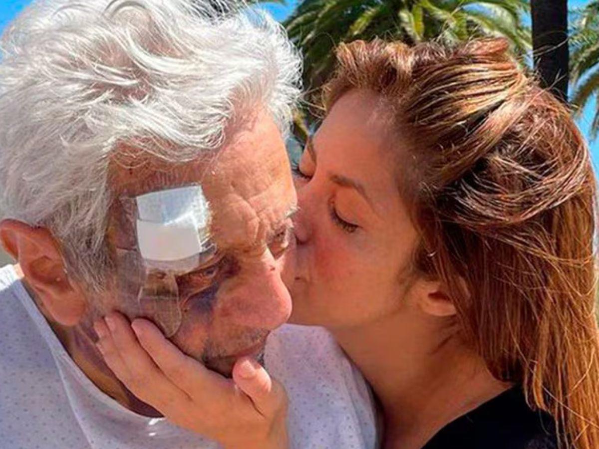 Difícil momento para Shakira: la salud de su padre la pone en alerta