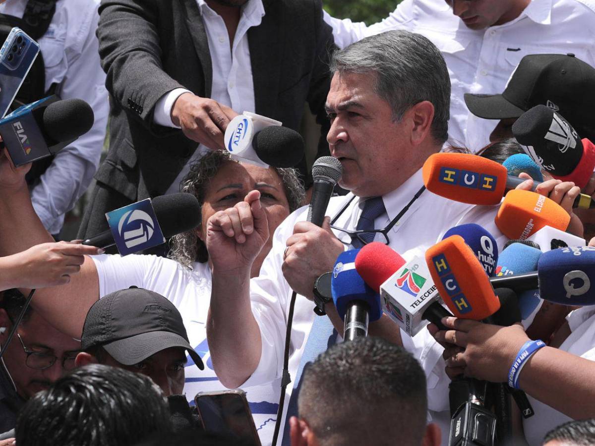 Estoy en el limbo, dice Juan Orlando Hernández por retraso de audiencia
