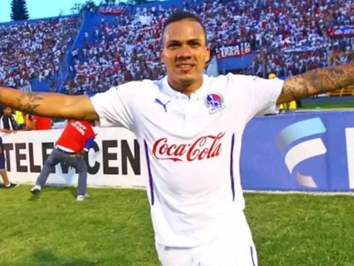 Esposa de Arnold Peralta conmueve y sorprende a diez años del crimen de su amado