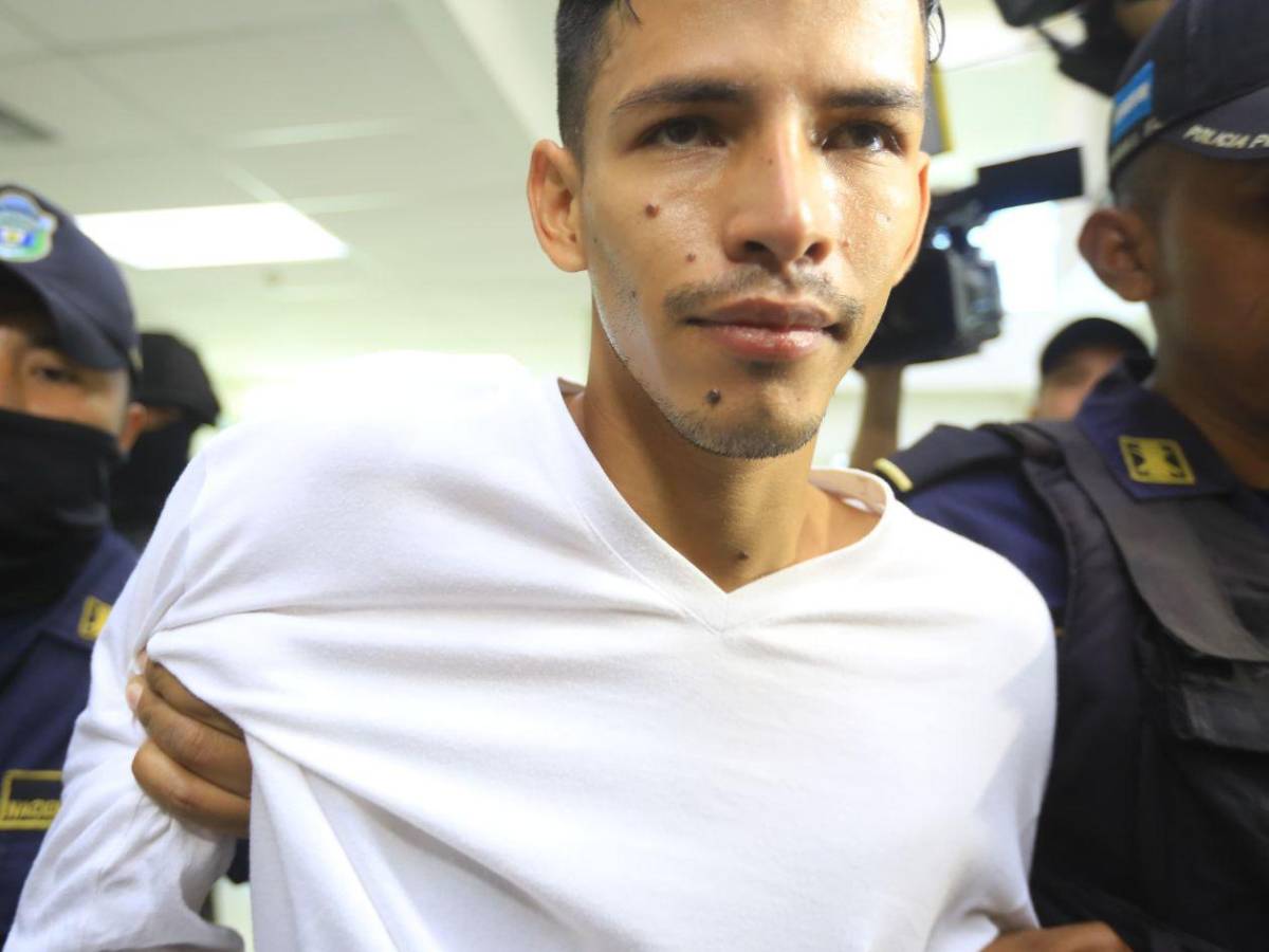 Así llegó a audiencia padrastro acusado de mortal golpiza a Deivy Dariel