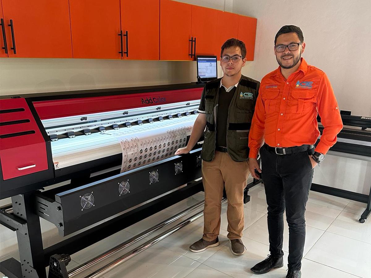 Maquinaria moderna destinada al desarrollo y la innovación de emprendimientos del país.