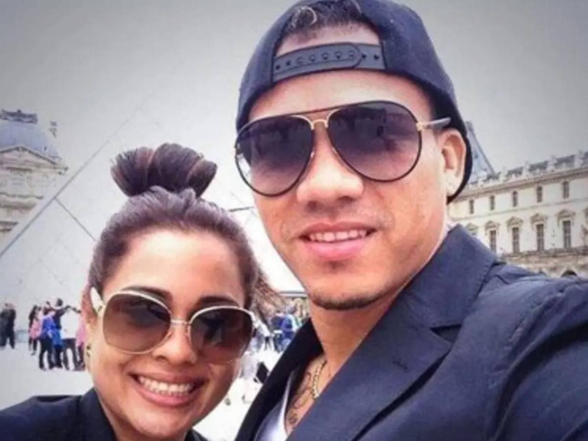 Esposa de Arnold Peralta conmueve y sorprende a diez años del crimen de su amado