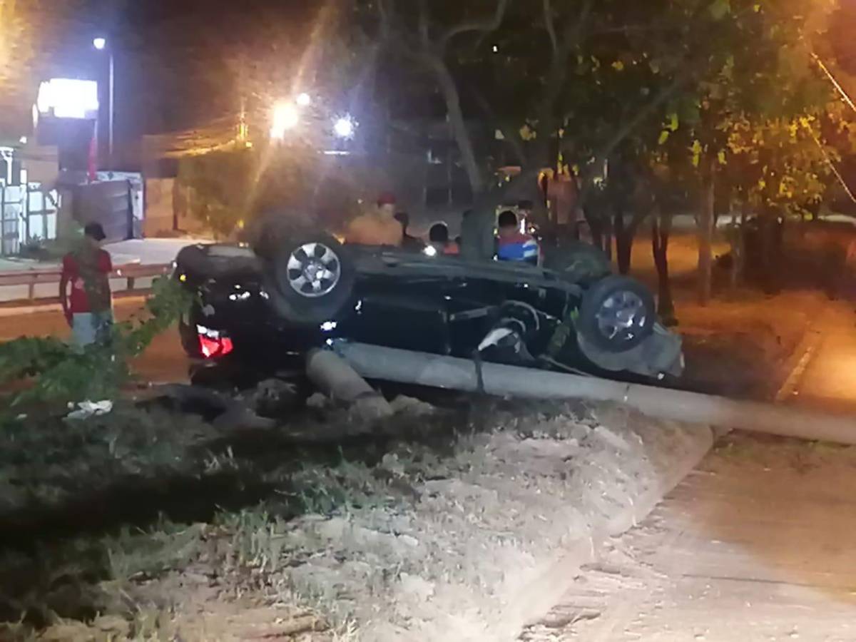 El accidente habría ocurrido en horas de la madrugada en el segundo anillo de San Pedro Sula. Fotografía: Cortesía.