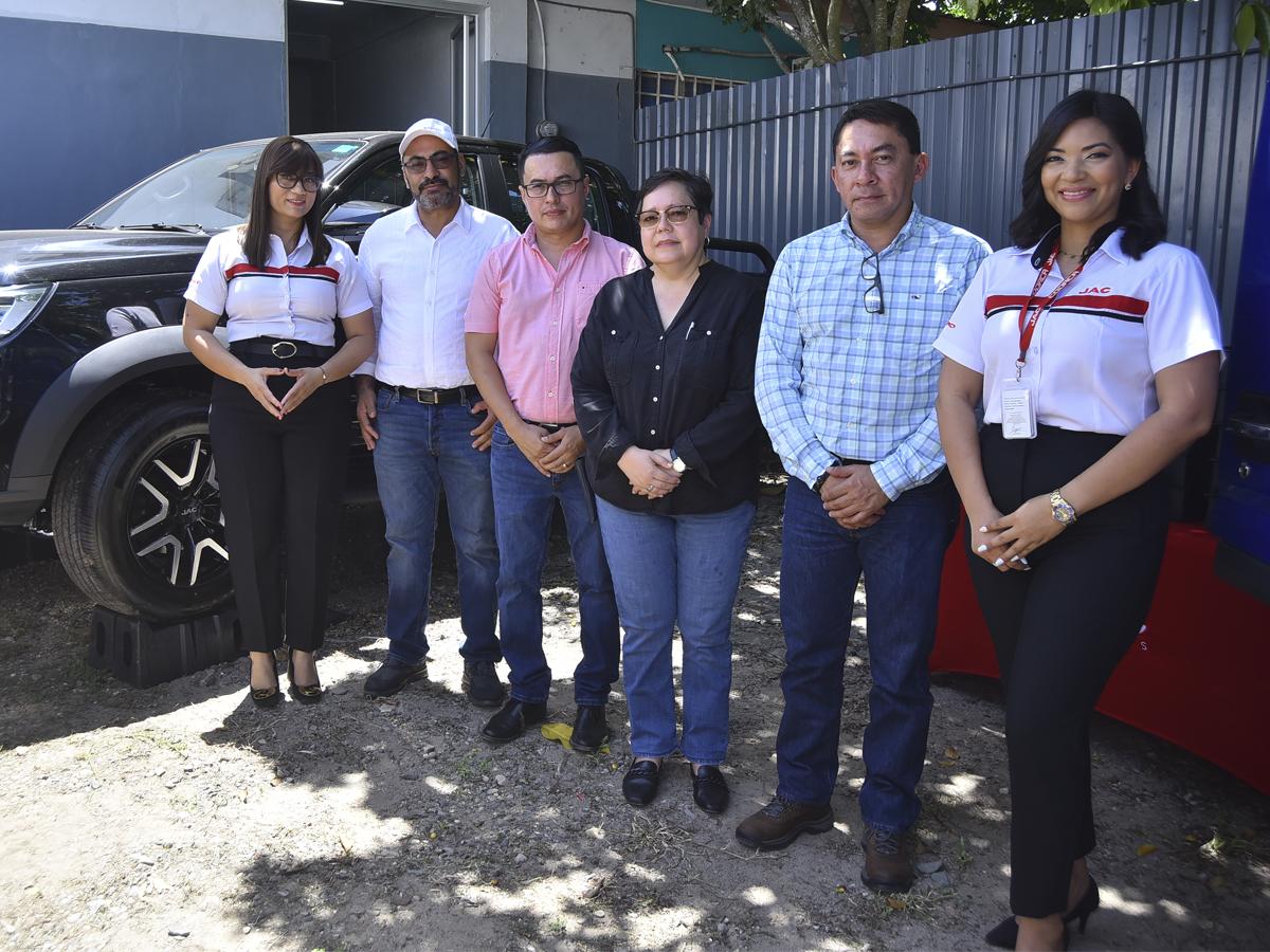 JAC Motors inaugura agencia y presenta su flota de vehículos de trabajo