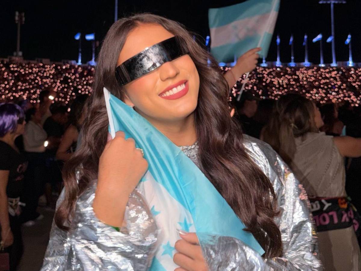 La Bicha Catracha cumple un sueño: Desfiló junto a Shakira