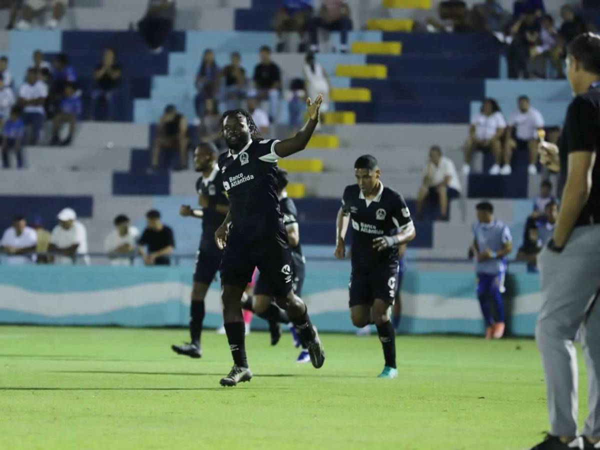 El 'niño' del Victoria que castigó a Olimpia, Espinel frustrado y ¿quién es la sexy colocha?