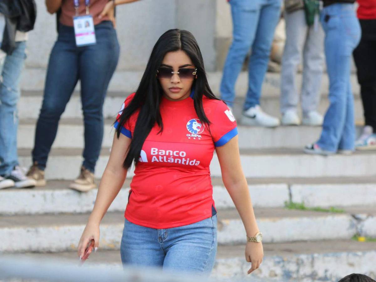 La Ultra Fiel pone color en el clásico Olimpia–Real España; un detenido en la previa