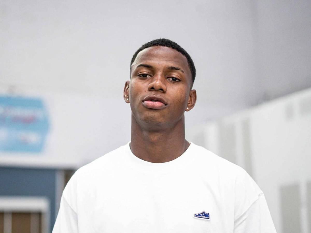 ¿Qué tiene que ver Vinicius con Julián Martínez y su fichaje por Europa?