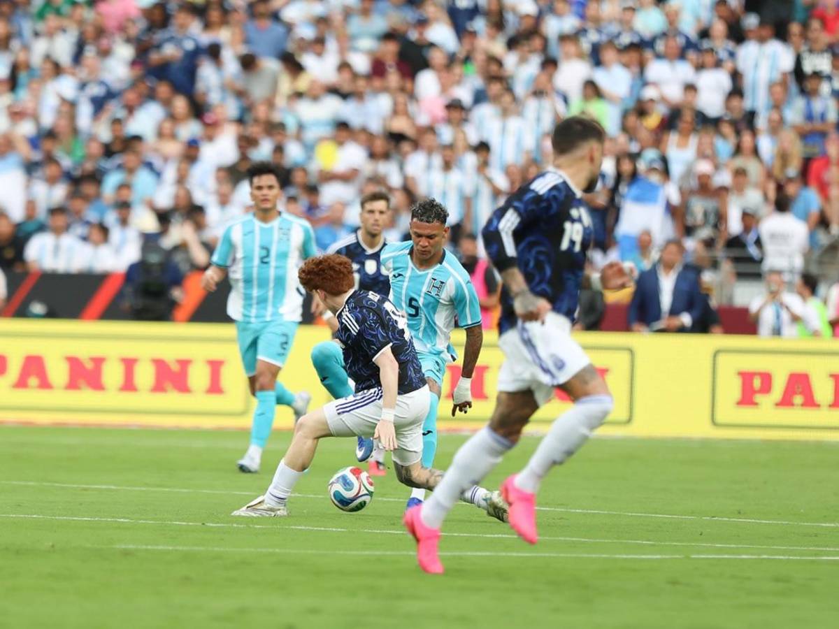 Messi sorprende tras el partido, ¿cambió camiseta? y abrazo histórico para Honduras
