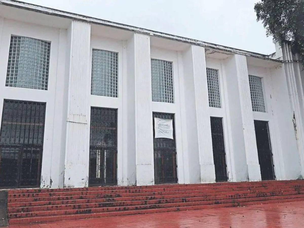 El Instituto JTR celebra su centenario con histórico encuentro de promociones