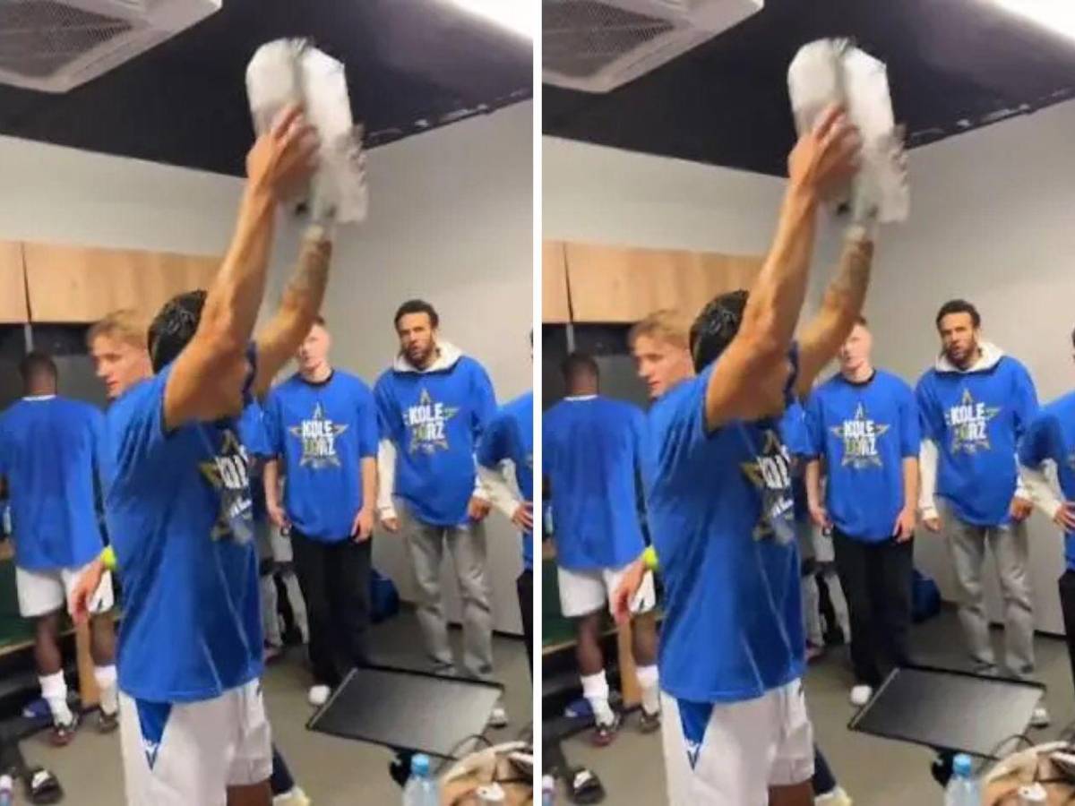 Luis Palma recibió el título en Polonia con beso, champán y una emotiva dedicatoria