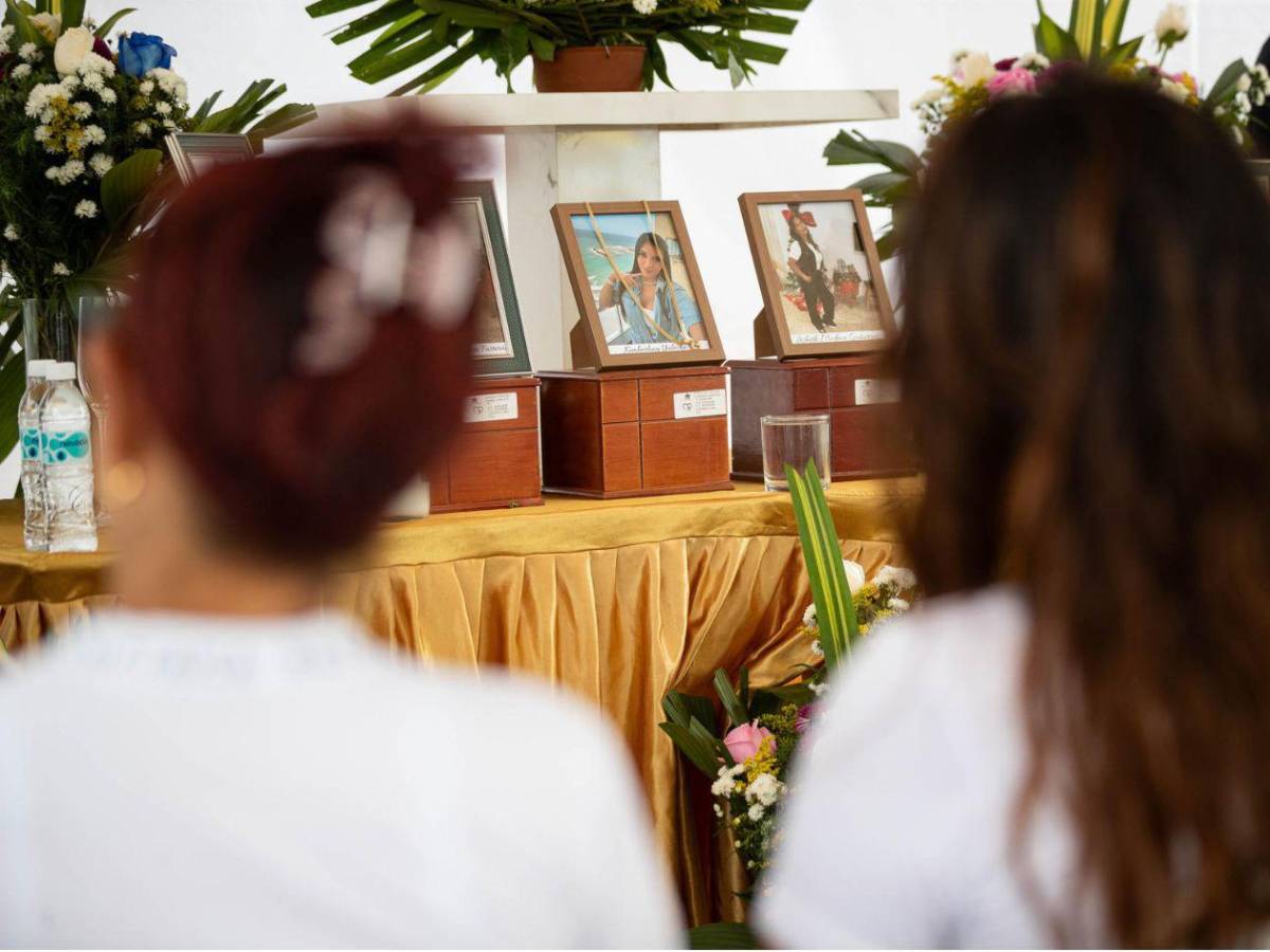 “No es nada fácil”: venezolano despide a su madre, esposa y dos hijas fallecidas tras terremoto en Venezuela