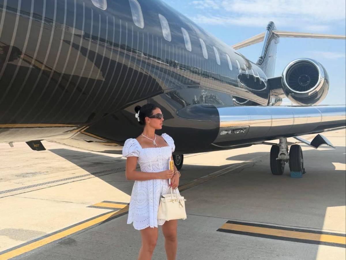 Georgina Rodríguez causa controversia por su atuendo en un templo de Portugal