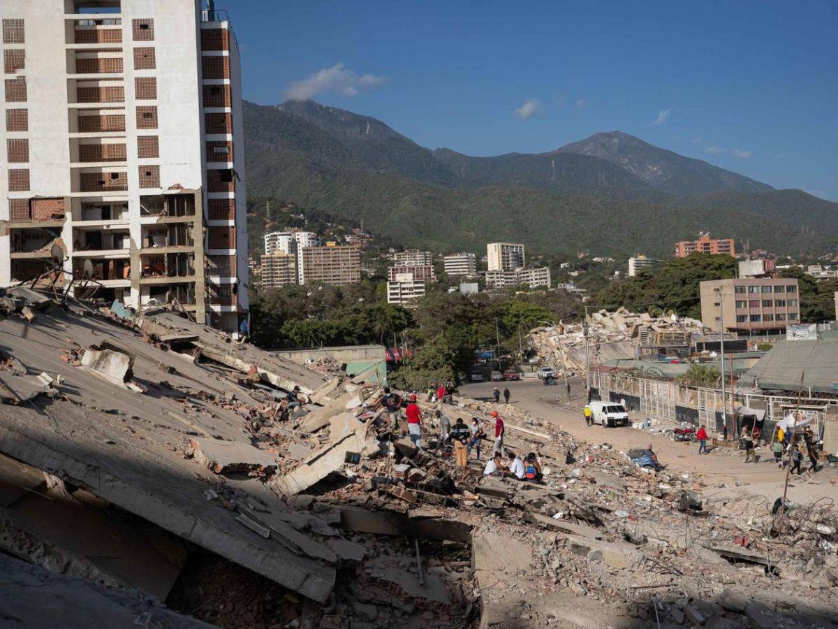 En fotos: Cinco días después del doble terremoto, nuevo sismo sacude a Venezuela