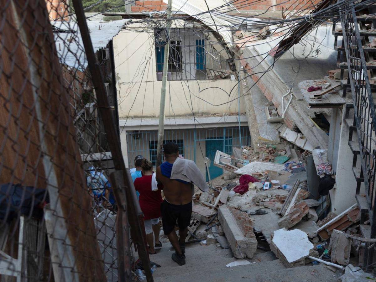 “Queremos sacar a mi papá de ahí: Venezuela continúa contrareloj con los rescates