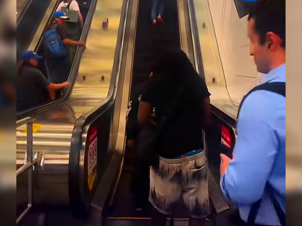 Quería “farmear aura” en centro comercial y terminó siendo golpeado por un desconocido