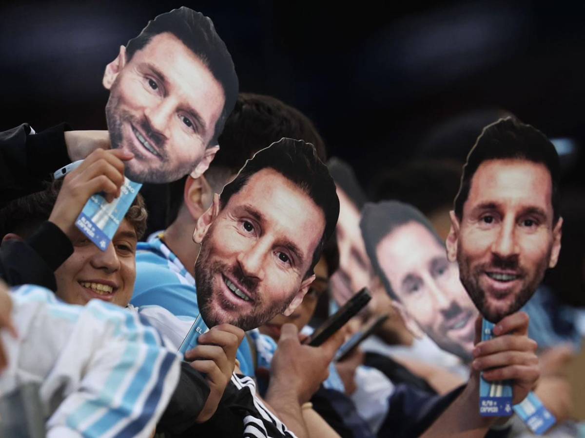 Messi llora en su adiós con Argentina, otro crack se retiró, la bronca e insólito regalo