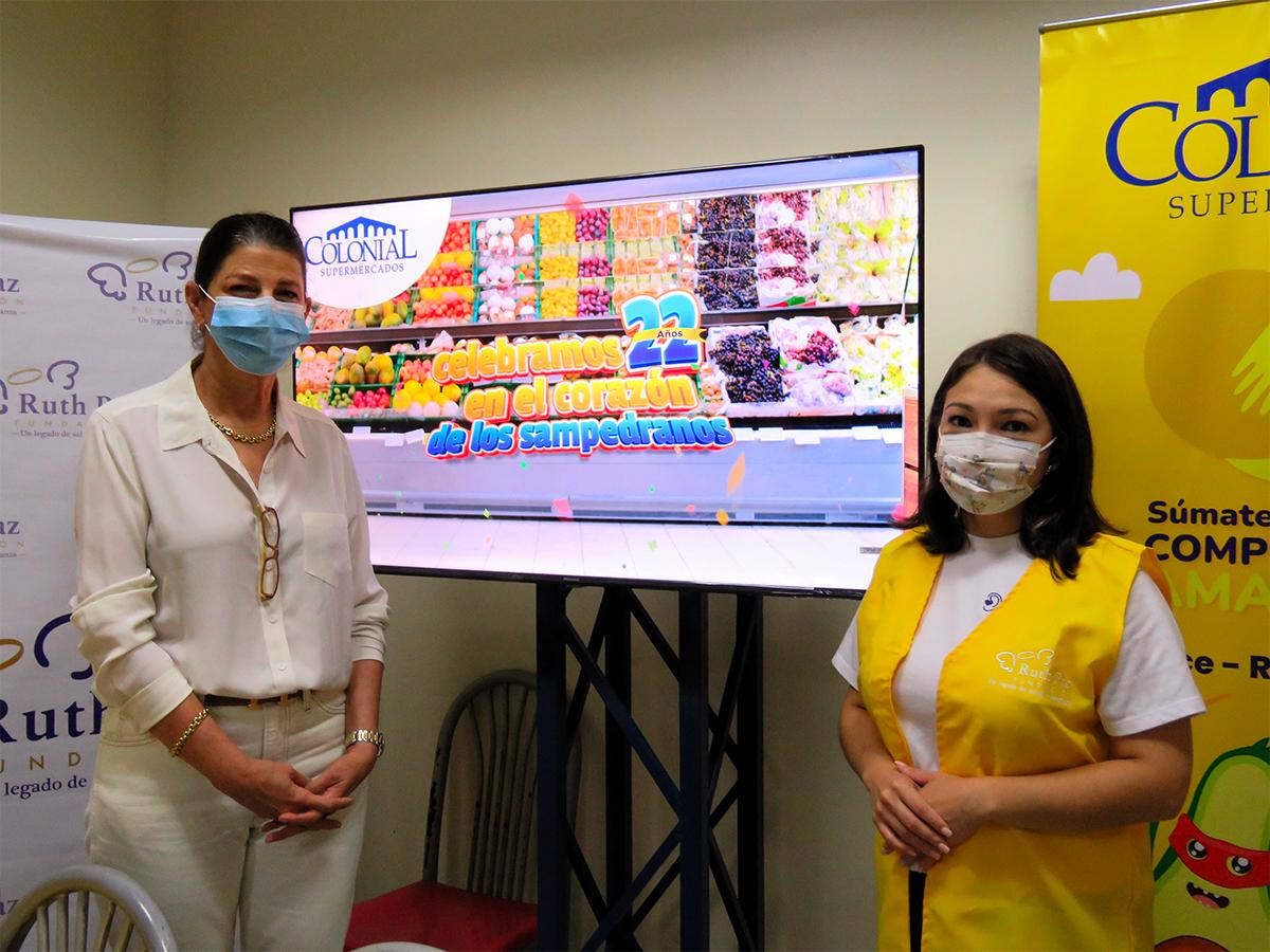 Mary Ann Kafati y Flor Cruz.