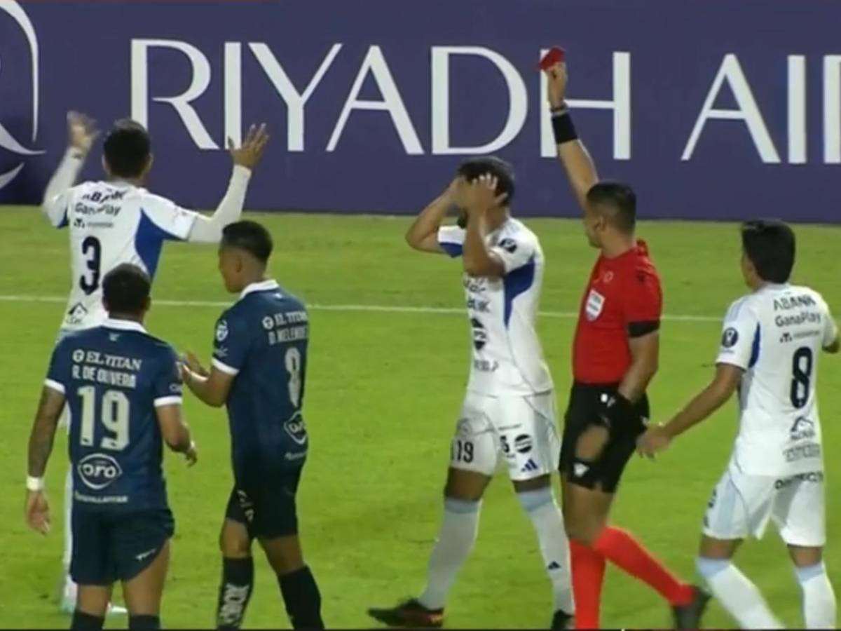 La fiesta de Motagua, el villano del Alianza, enfado con el árbitro y rubia roba miradas