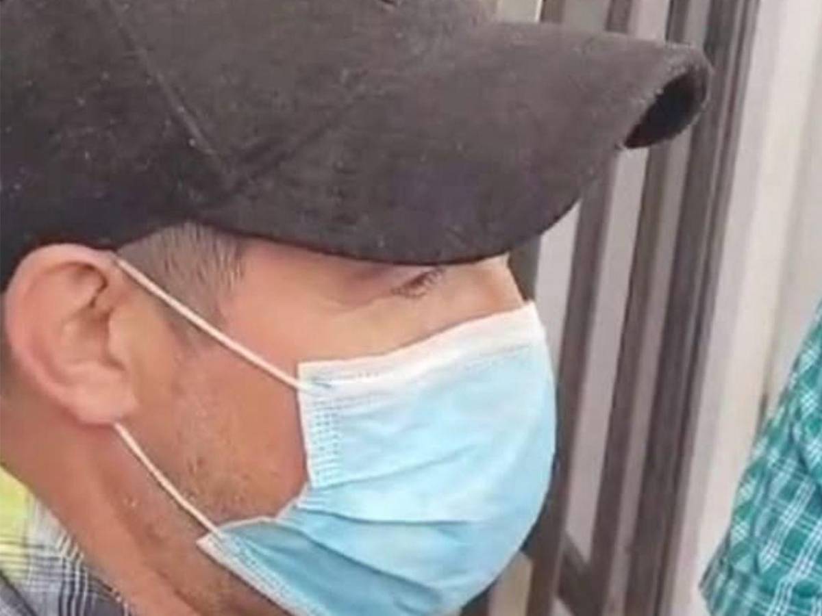 Así llegó a audiencia padrastro acusado de mortal golpiza a Deivy Dariel