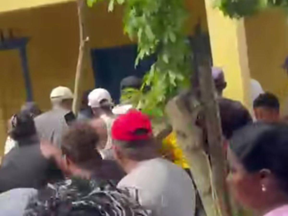 Acusado de matar a su esposa termina hospitalizado tras brutal agresión en Puerto Lempira