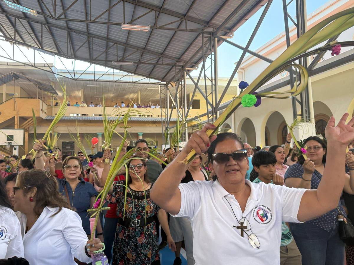 Así se vivió la tradicional procesión del Domingo de Ramos en SPS