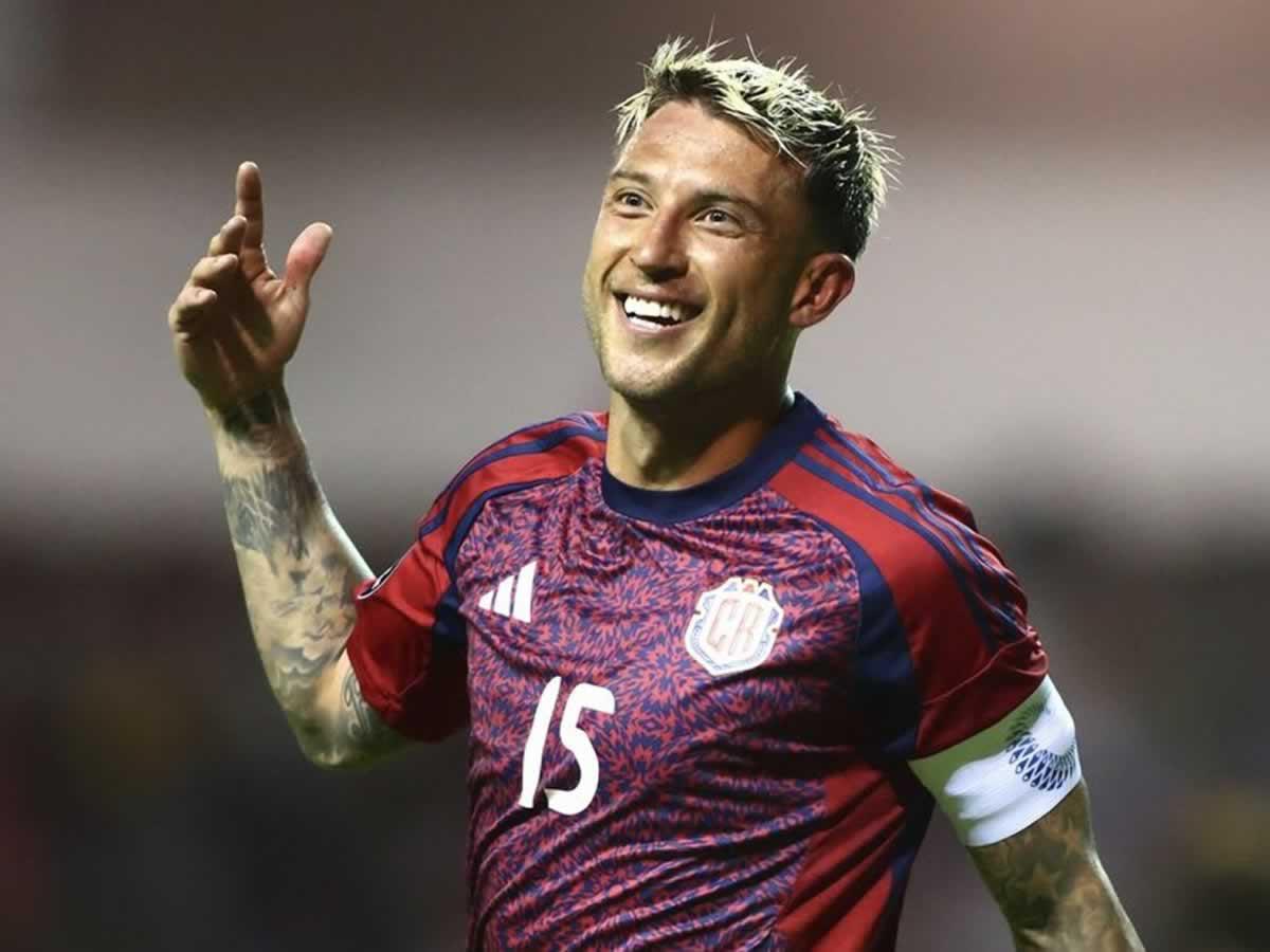 Costa Rica cumple goleando en el debut del DT Claudio Vivas en la Nations League