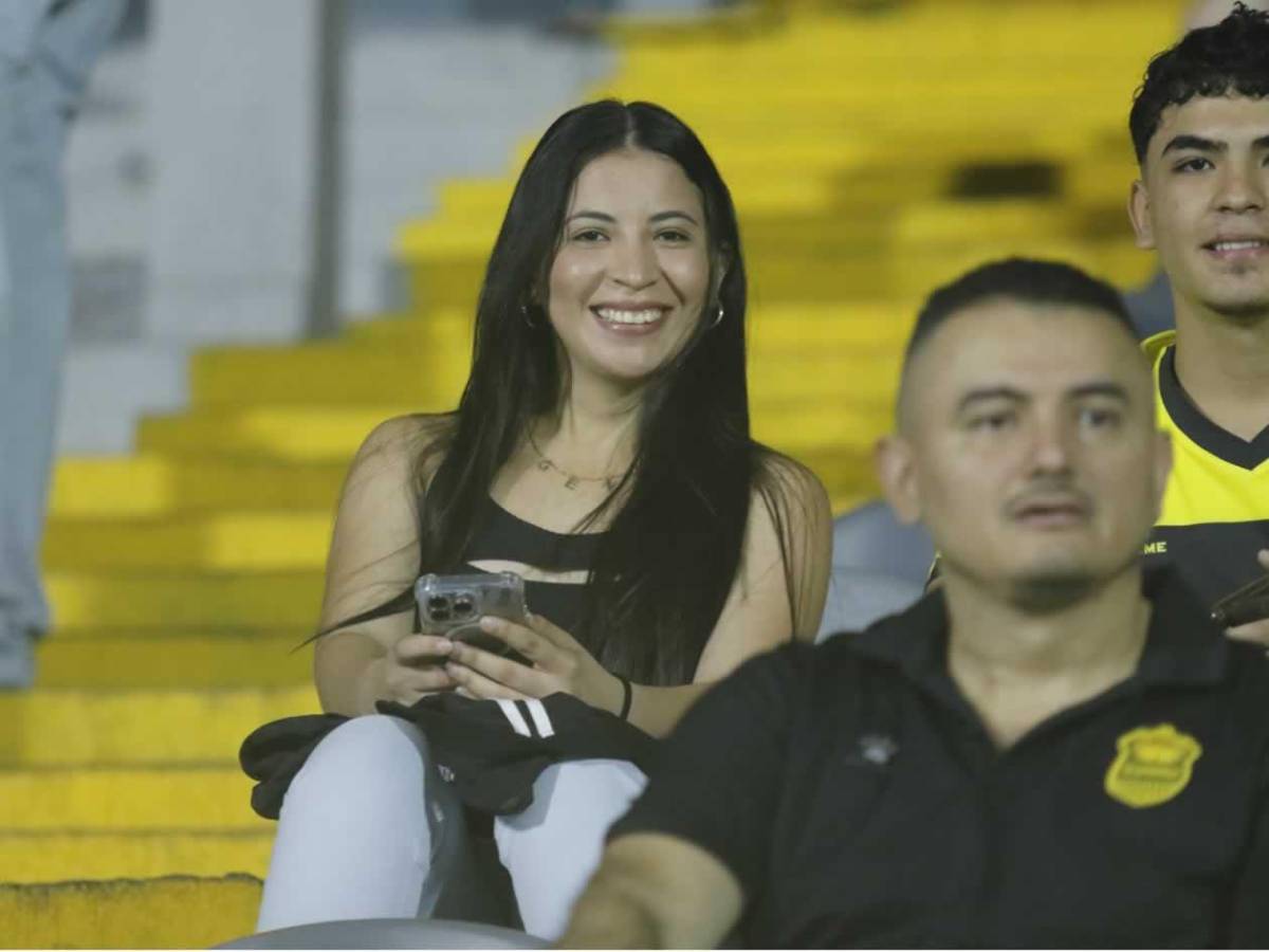 Real España celebra, sufre Motagua y la rubia que cautivó en el Morazán