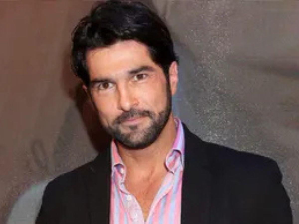 Arturo Carmona a Alicia Villareal: “Aquí estoy, lo que necesites”