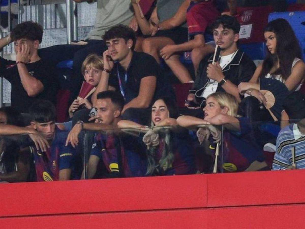 Barcelona arrollador, Yamal brilla ante la mirada de su novia y un gol polémico