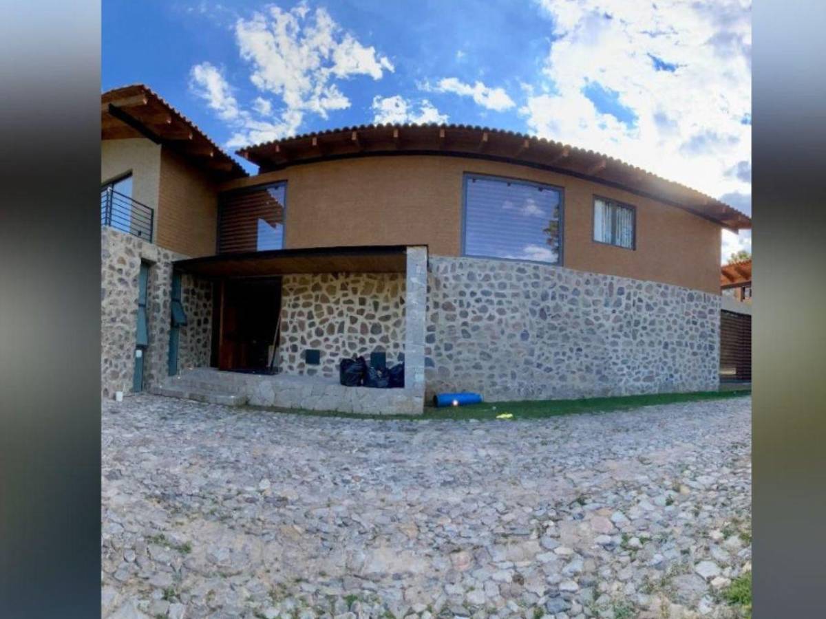 ¿Devoción o protección? Estos son los santos que hallaron en la casa de El Mencho