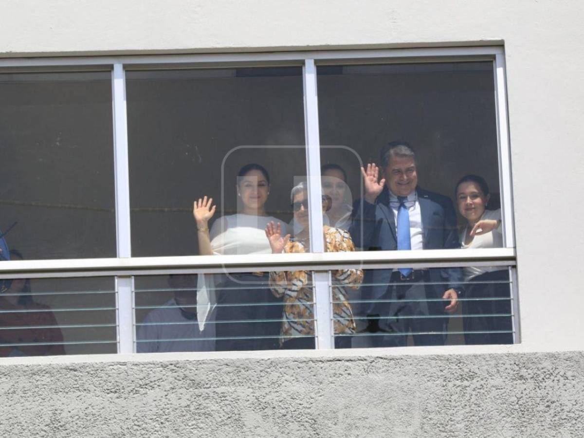 Estoy en el limbo, dice Juan Orlando Hernández por retraso de audiencia