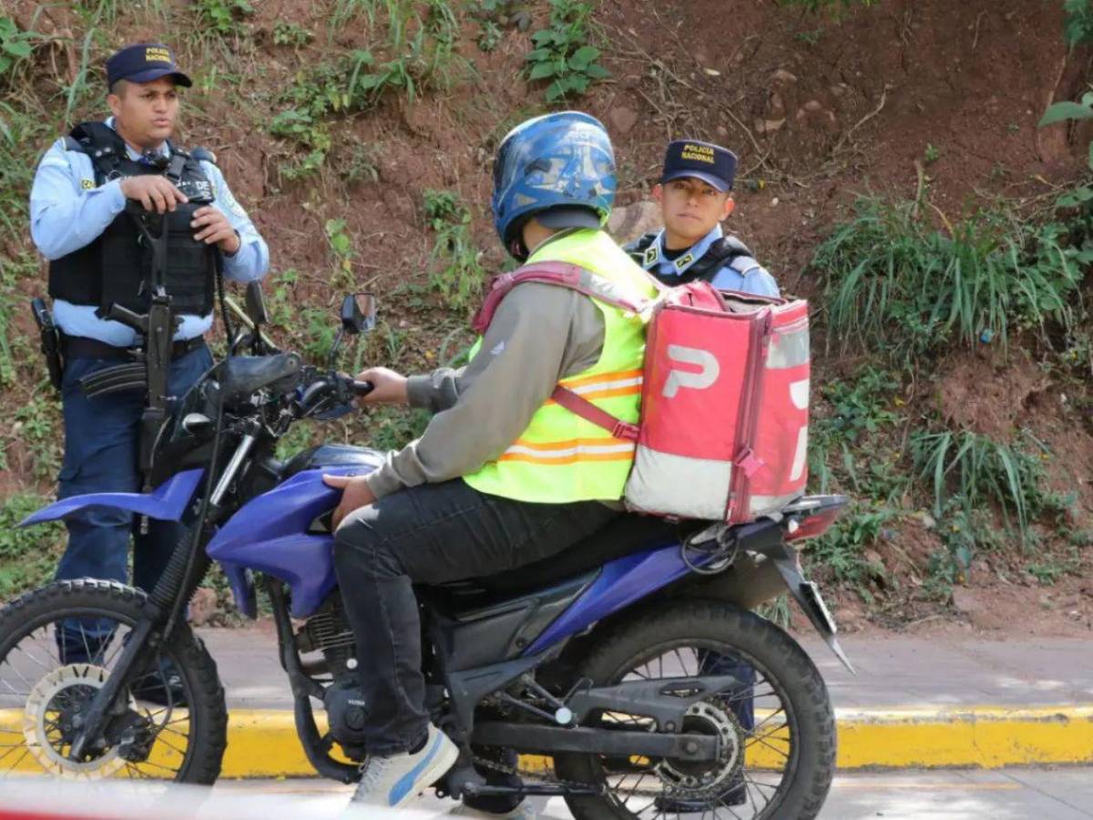 ¿Cuántos motociclistas sancionó Tránsito por no portar chaleco reflectivo?