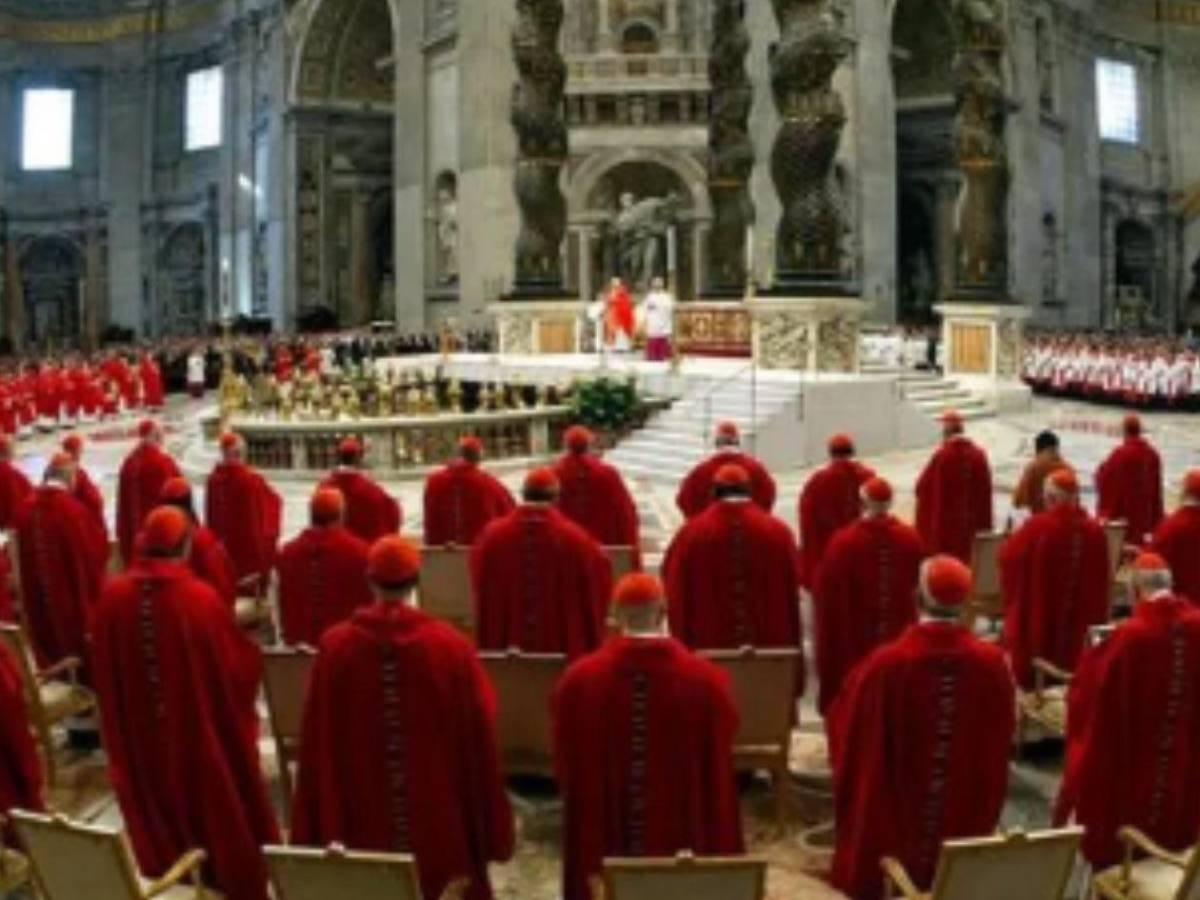 ¿Qué pasa en el Vaticano en caso de la muerte del Papa?
