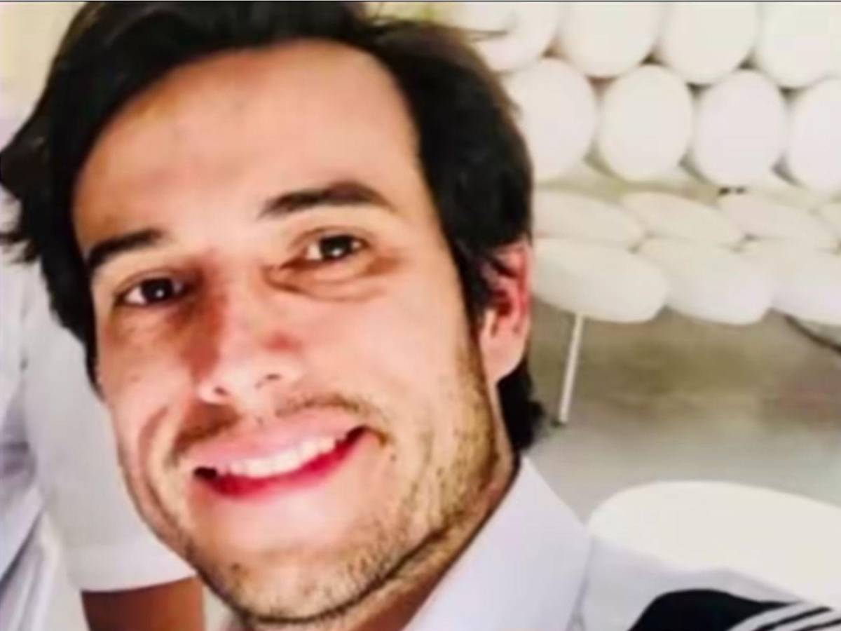Muere un instructor de aviación tras saltar de un avión en pleno vuelo y dejar a su alumna a cargo del aterrizaje