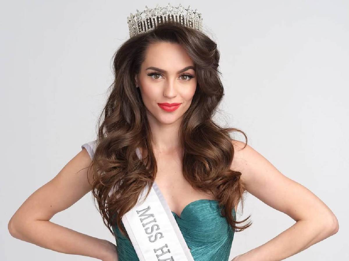 ¡Es 49 años menor! Técnico causa revuelo por relación con animadora