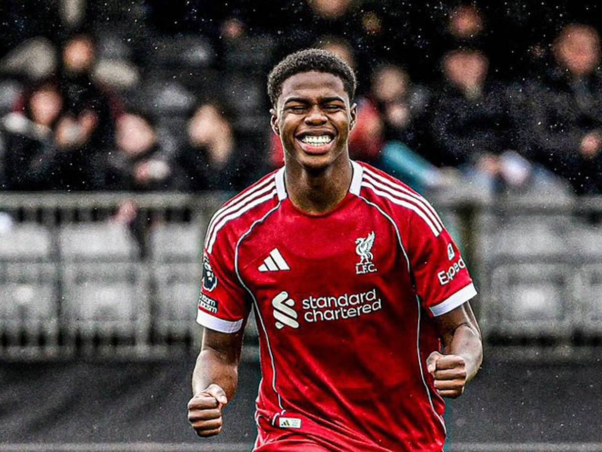 Novia de Keyrol Figueroa reacciona tras convocatoria por Liverpool:¿quién es ella?