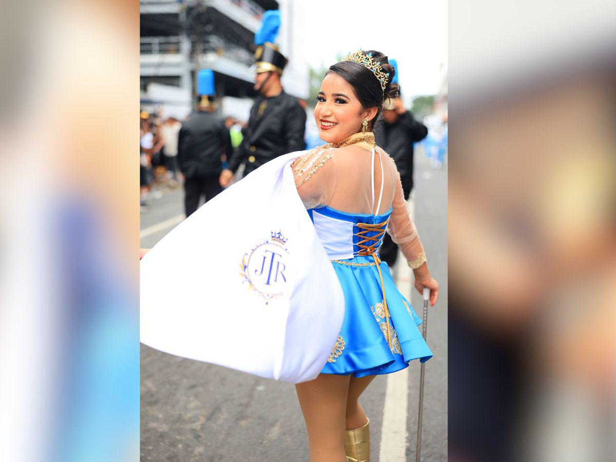 Palillonas del JTR roban suspiros con su belleza