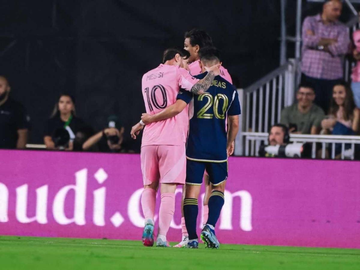 Messi, irreconocible: bronca con rival y enfado de Suárez con Saíd Martínez