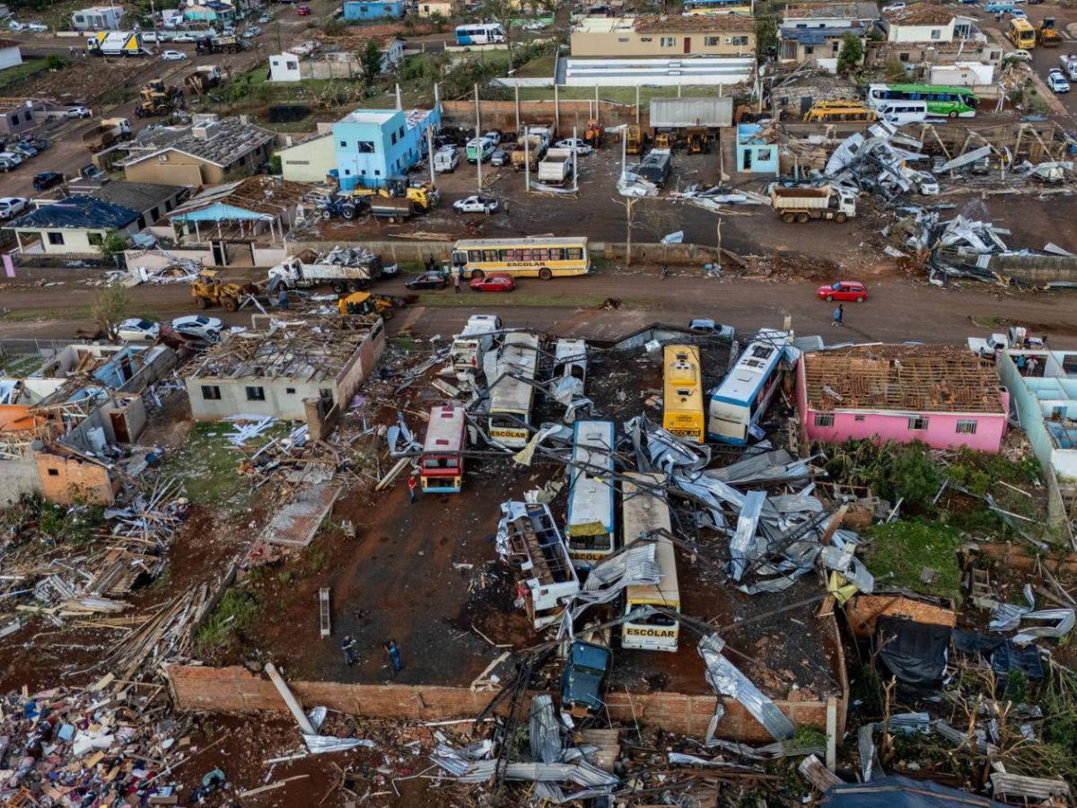 Imágenes que estremecen: así quedó Brasil tras devastador tornado