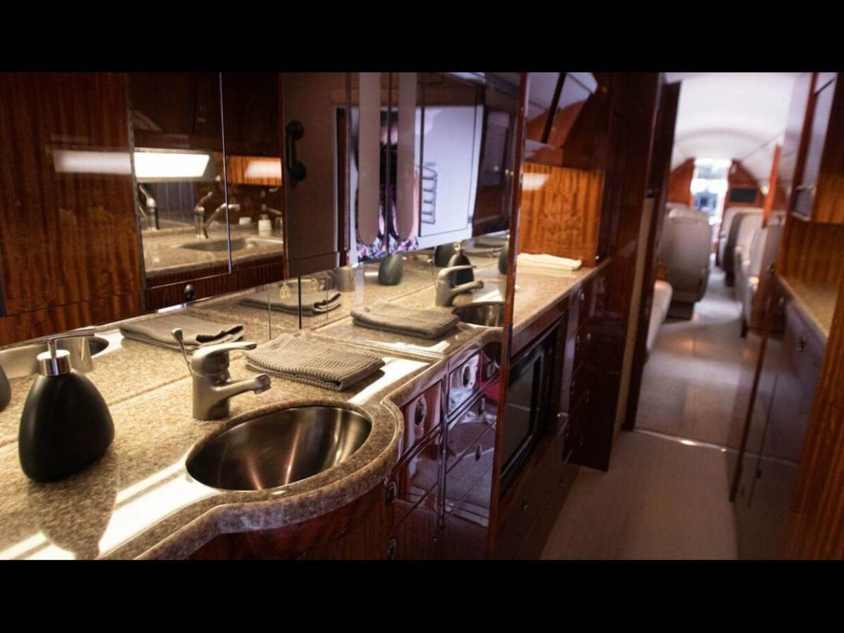 Así es el lujoso jet privado en el que llegó Floyd Mayweather Jr a Honduras