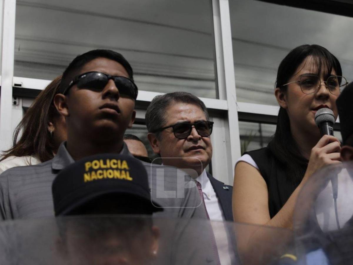 Tienen 10 años de estar con eso: JOH antes de ingresar a audiencia inicial