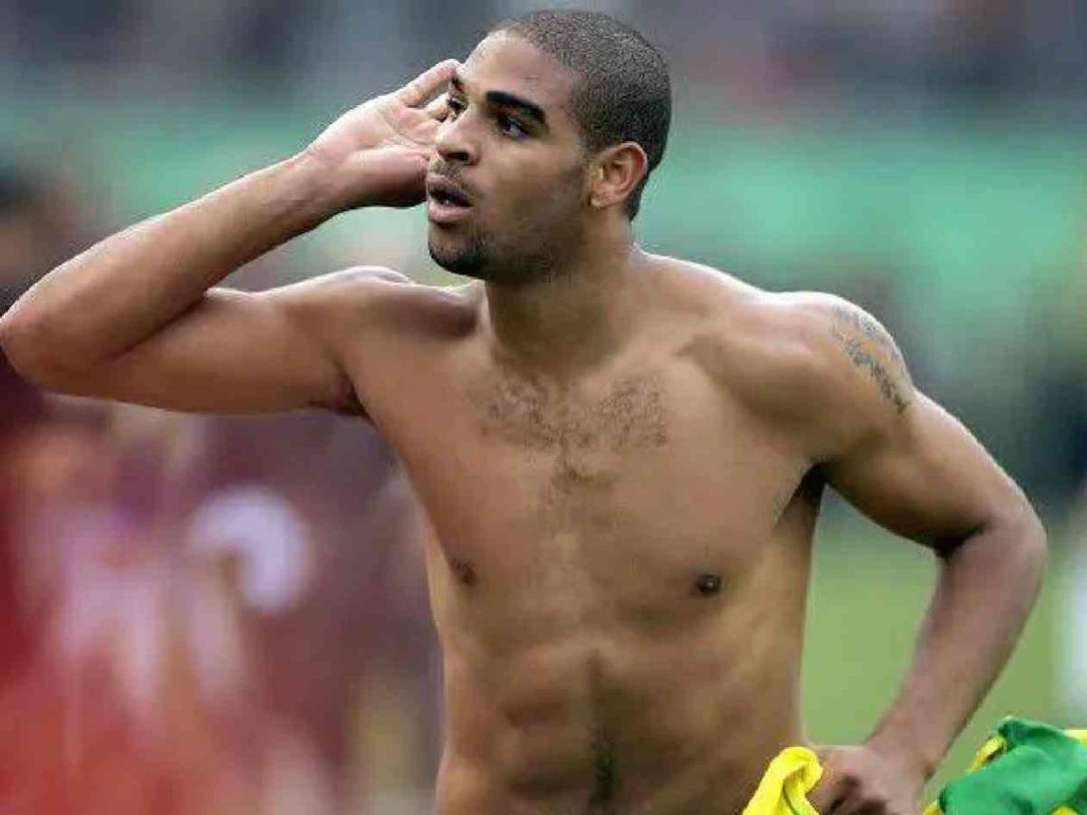 Estafan a madre de Adriano y él lanza amenaza: Vas a ver al diablo bajar...