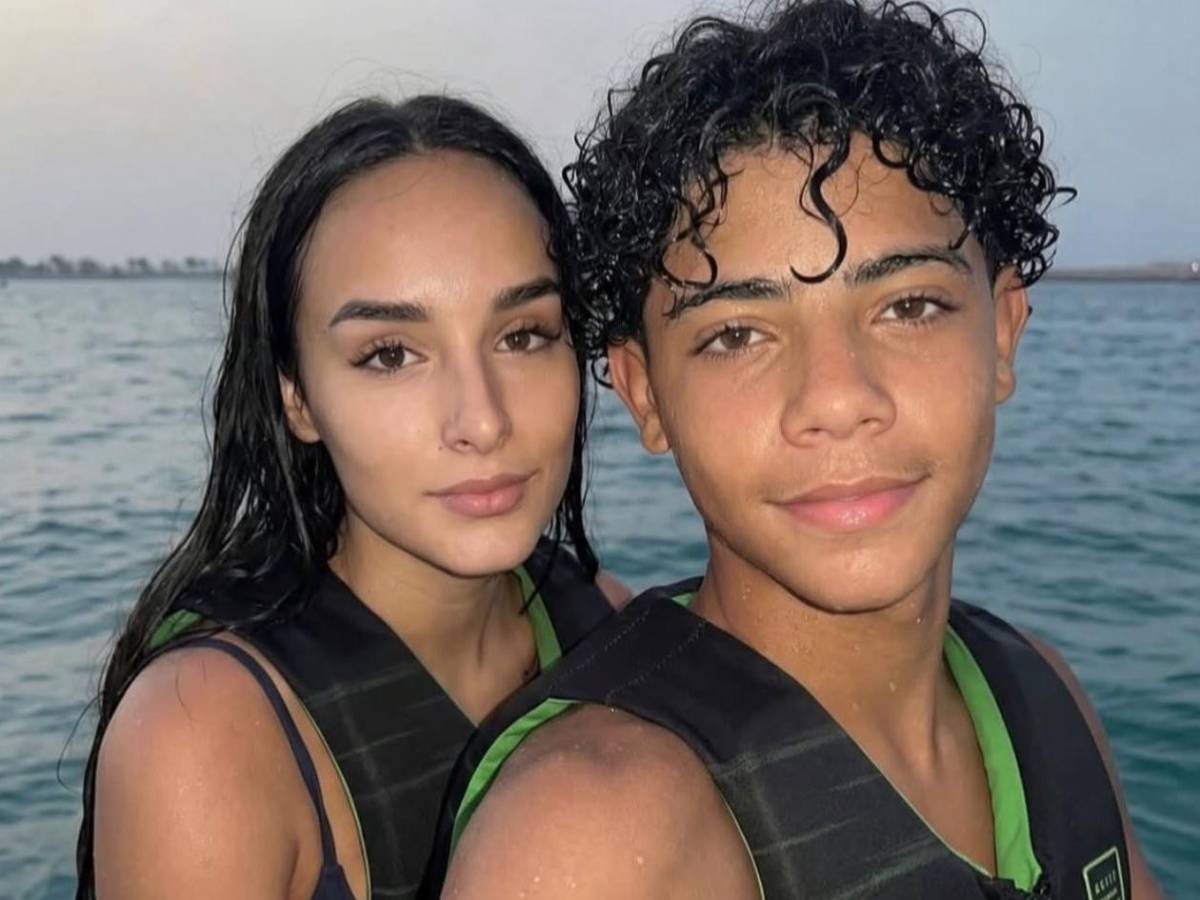 Destapan la verdad tras viralizarse fotos del hijo de Cristiano Ronaldo con misteriosa chica