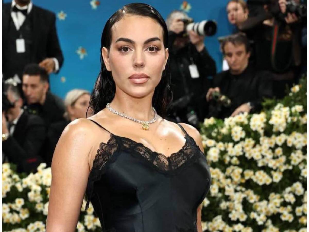 Georgina sorprendió en la Met Gala 2025; confiesa por qué Cristiano no la acompañó
