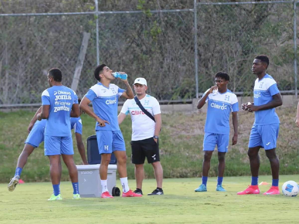 Selección de Honduras entrenó: ambiente de Palma, reacción de Quioto y llamativo look