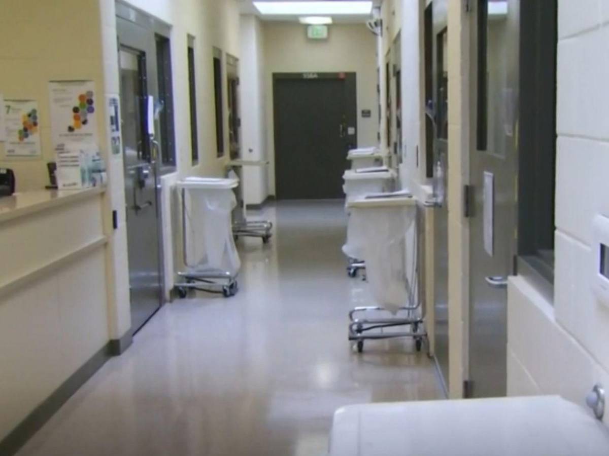 Aumenta el número de inmigrantes hospitalizados tras ser detenidos por ICE