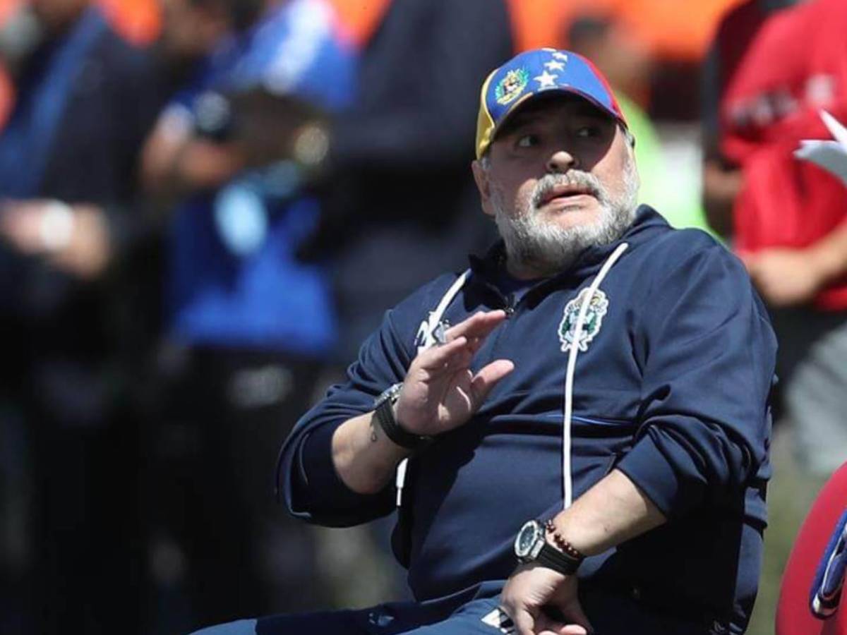 Impactante: Médico revela lo que obligaron a realizarle a Maradona
